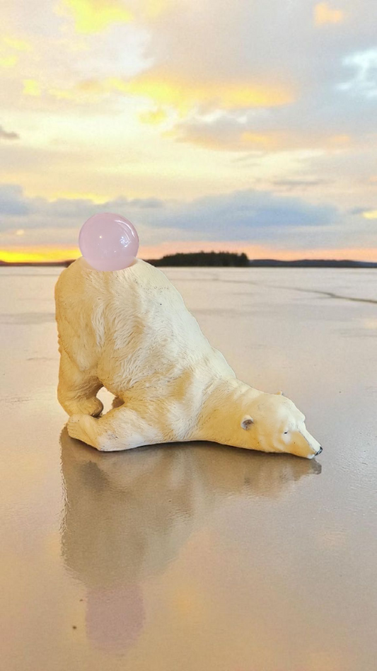 Polar bear sphere stand