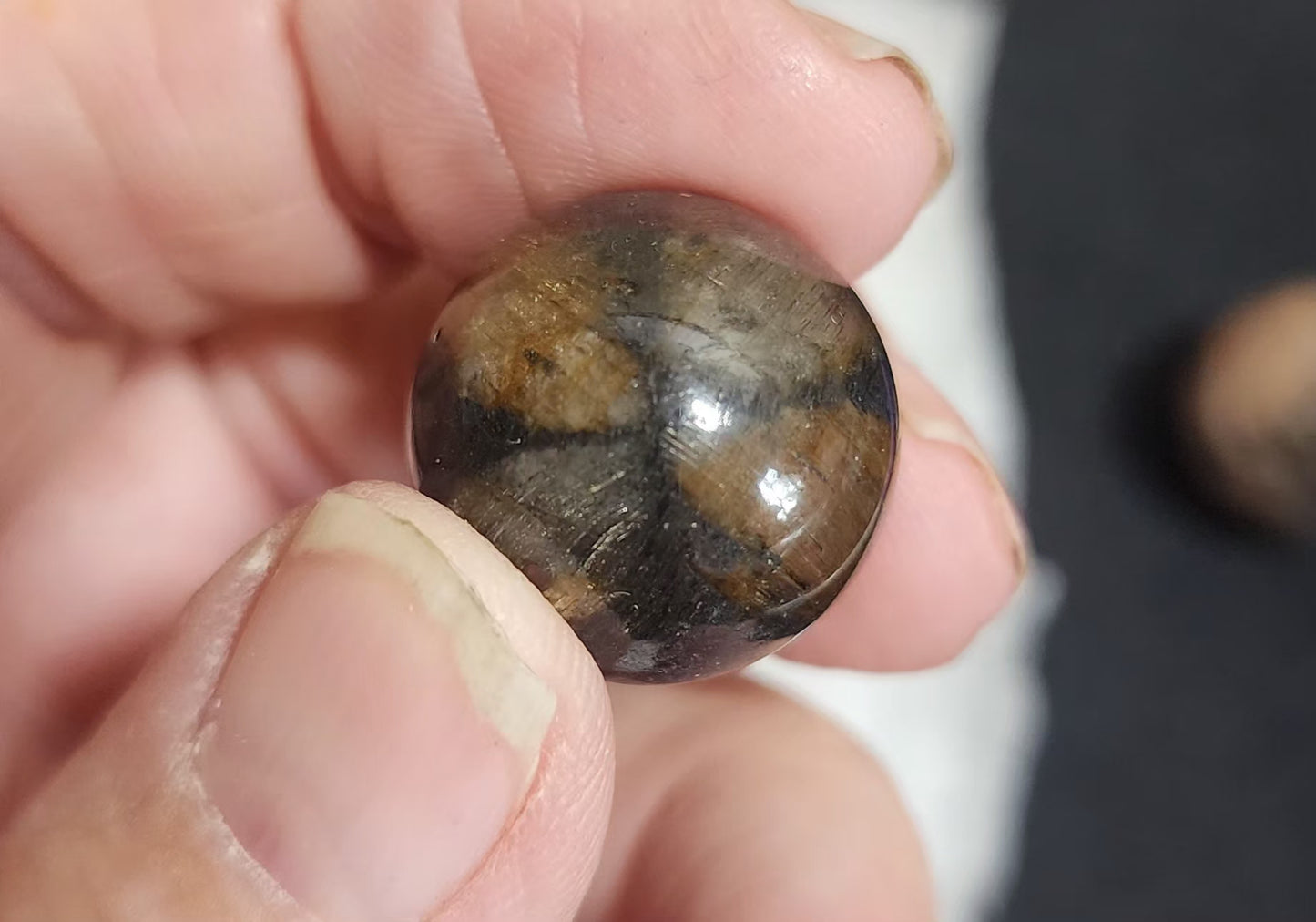 Chiastalite mini spheres