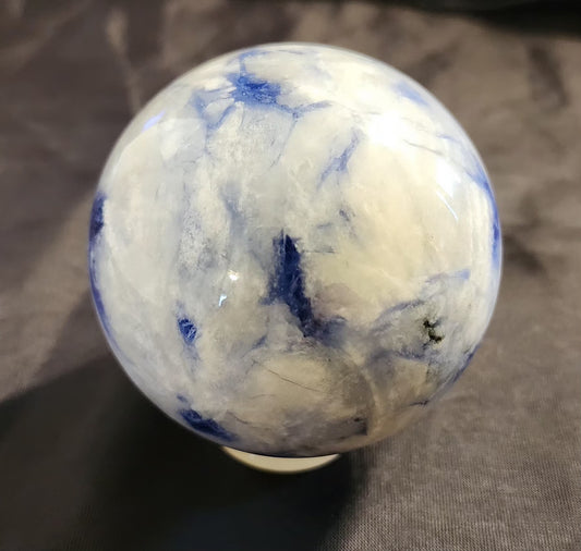Hackmanite Sphere