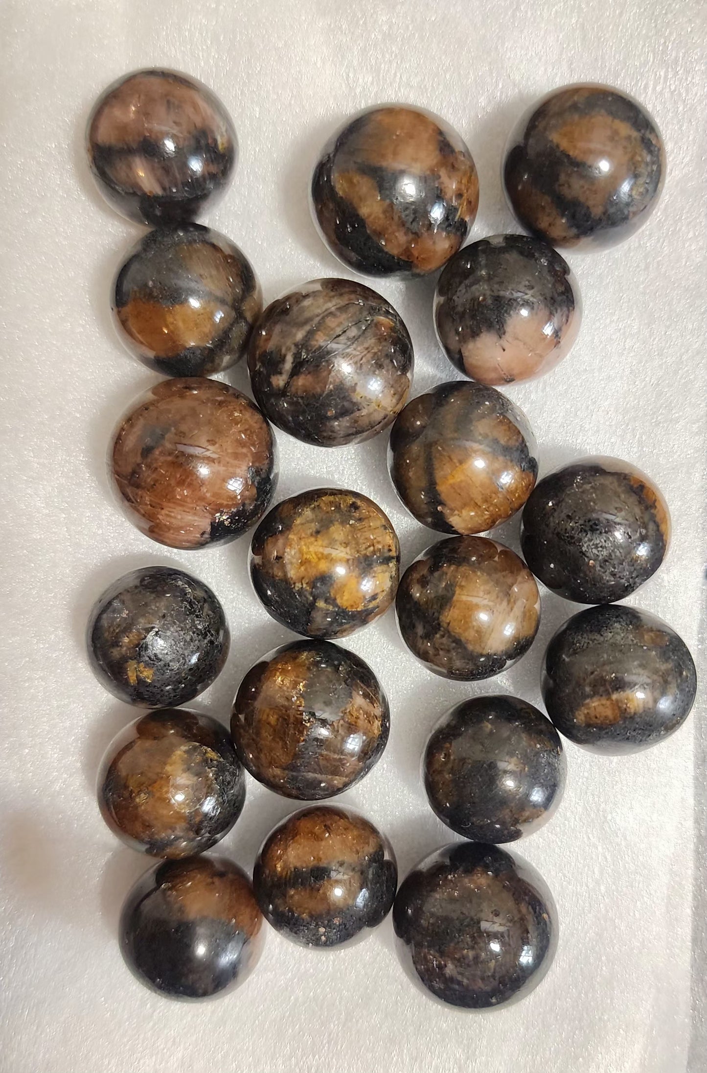 Chiastalite mini spheres